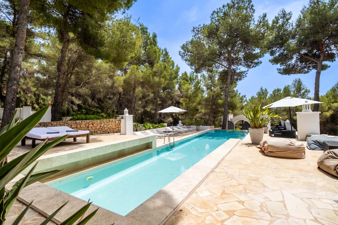 resa estates luxury te koop  ibiza villa for sale sant jordi pool area.JPG